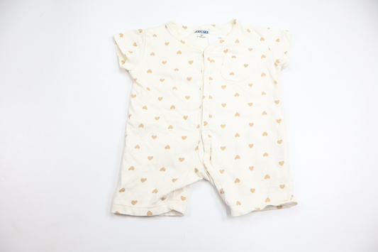 Jumpsuit med hjärtan från Rikiki - Storlek 62 - Benvit