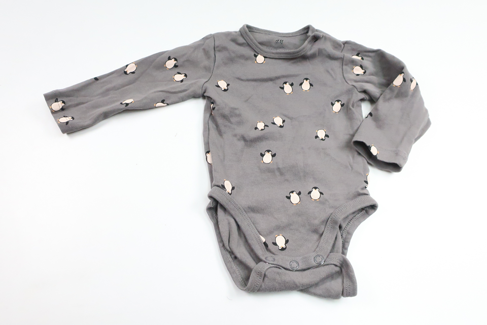 Bodysuit from H&M - Size 62/68 - Grey