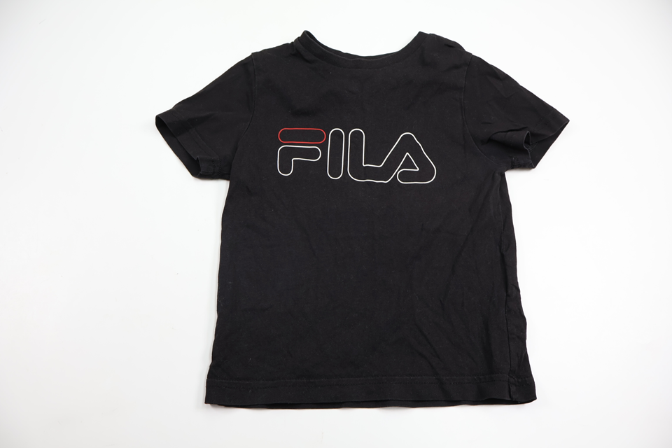 T-shirt från Fila - Storlek 98/104 - Svart