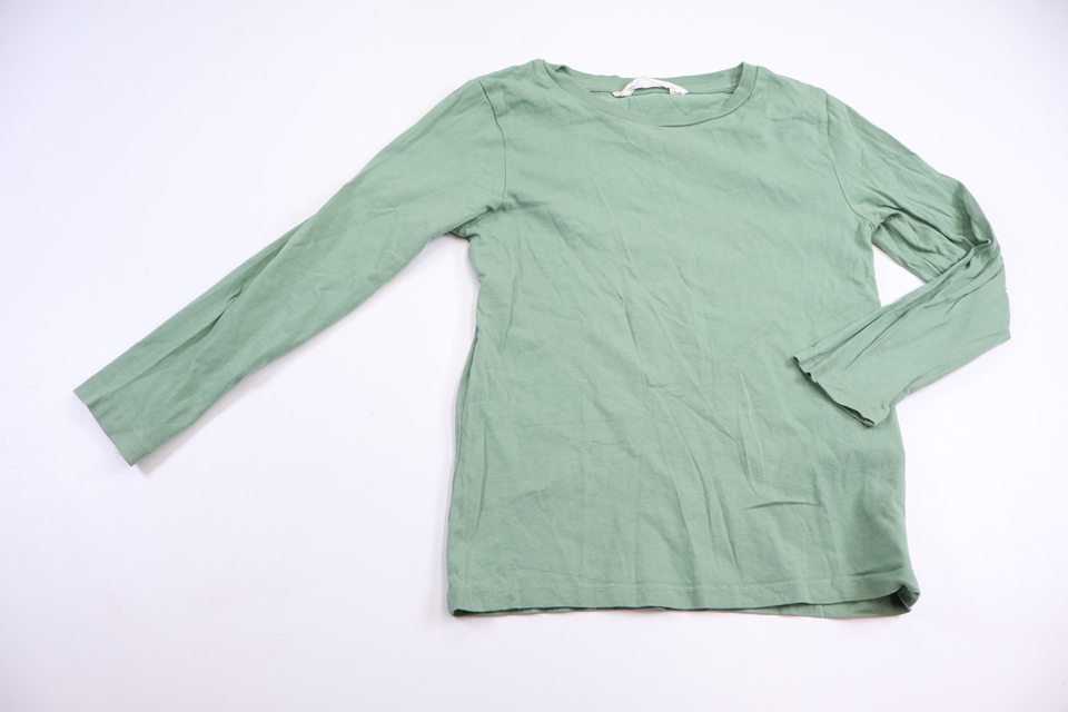 Tröja från H&M - Storlek 110/116 - Grön
