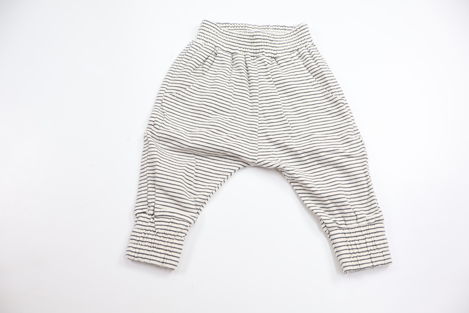 Striped pants from BEBE - Size 60 - White