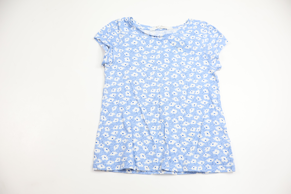T-shirt från H&M - Storlek 122/128 - Blå