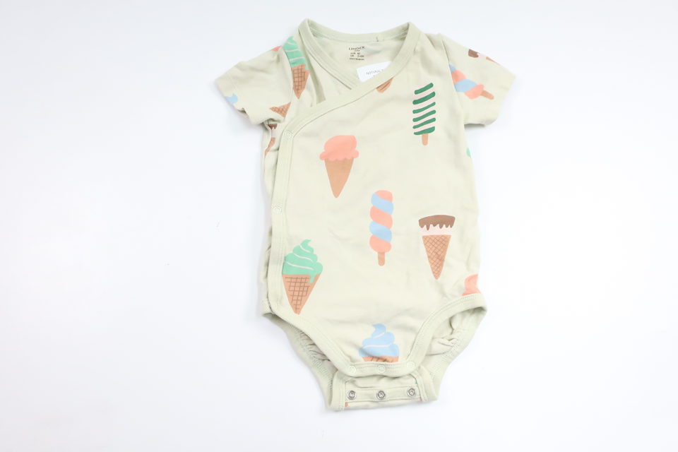 Wickelbody mit Eiscreme-Motiv von Lindex – Größe 62 – Grün