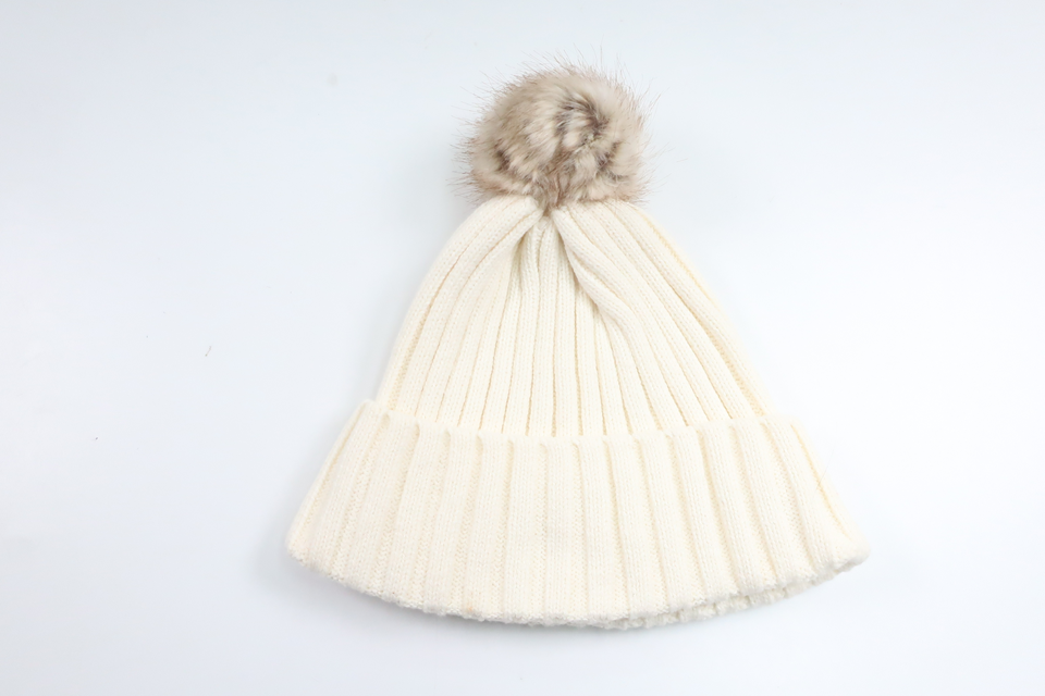 Hat with tassel from H&M - Size 86/92 - Off-white