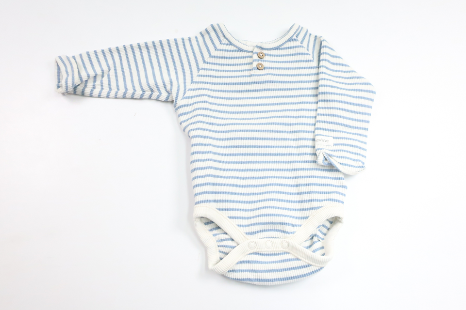 Gestreifter Body von Newbie – Größe 68 – Weiß