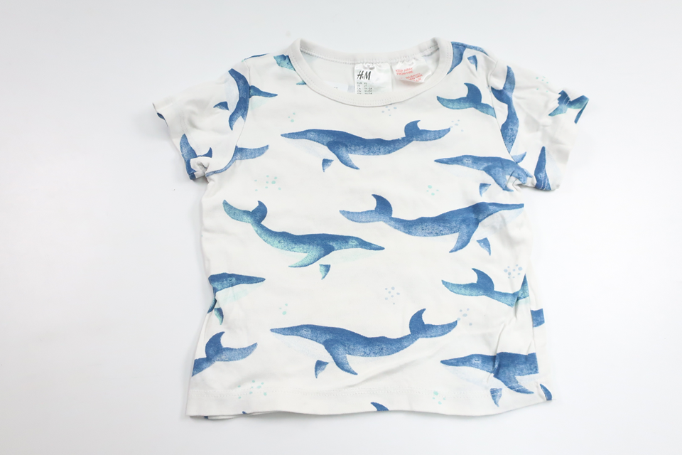 Pyjamapullover mit Walen von H&MM - Größe 92 - Weiß