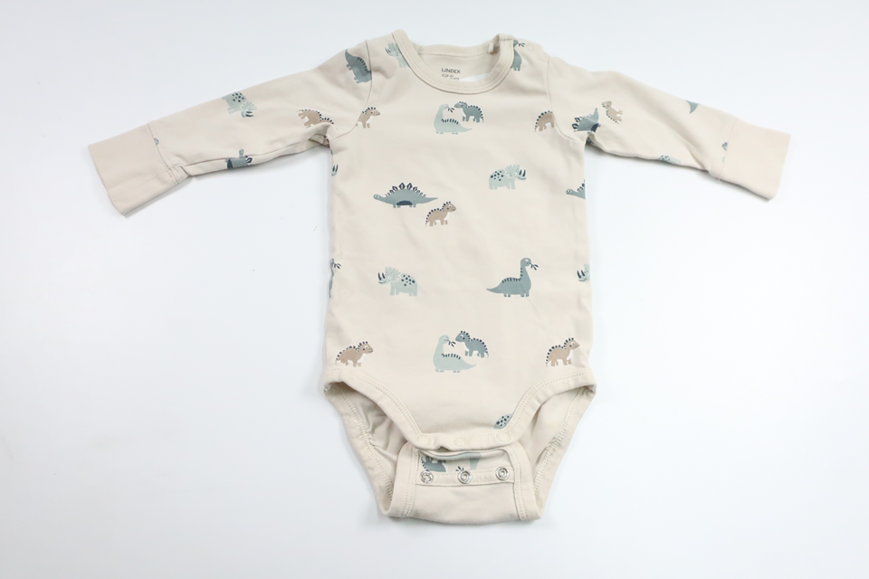 Body mit Dinosaurier-Motiv von Lindex – Größe 62 – Beige