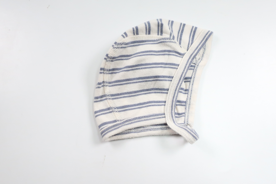 Gestreifte Mütze von FIX by Lindex – Größe 50/56 – Weiß