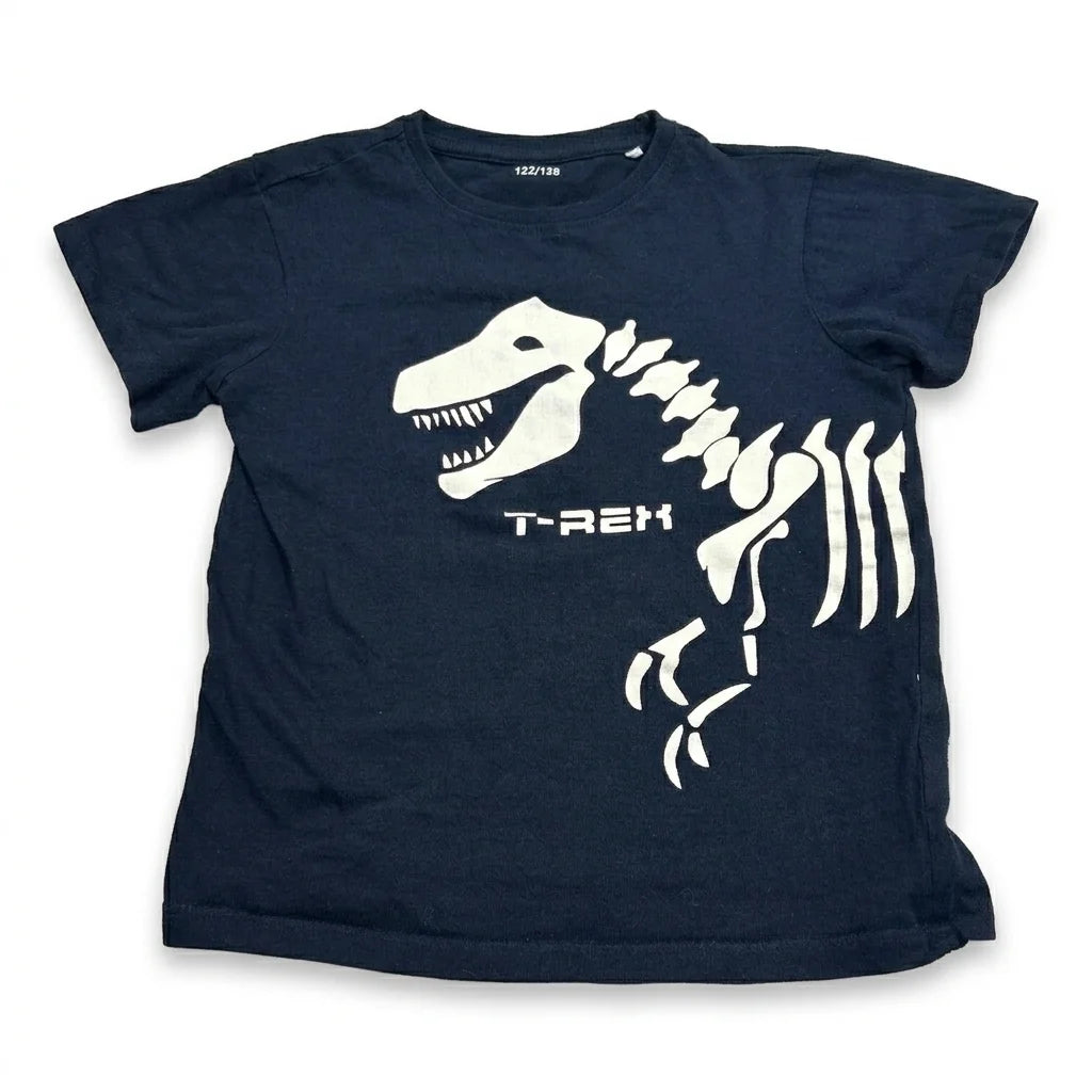 Mönstrad t-shirt - Storlek 122/128 - Marinblå