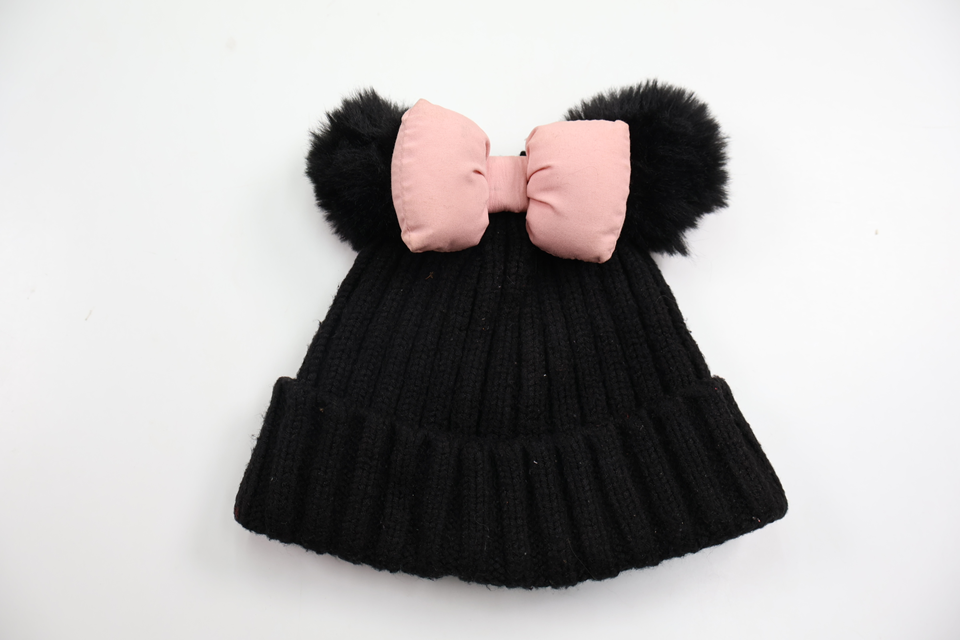 Minnie Mouse ear hat from H&M - Size 92/116 - Black